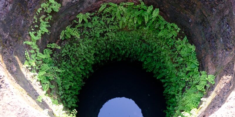 An,Artesian,Aquifer,Is,A,Confined,Aquifer,Containing,Groundwater,Under
